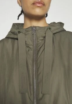 Marc O'Polo Coat Long Padded Fixed Hood Zipper Drawstring Waist - Parka - Olive Crop -Mode Dameskleding Winkel 001c3cad6fe14090ad65ad37ad985b1a