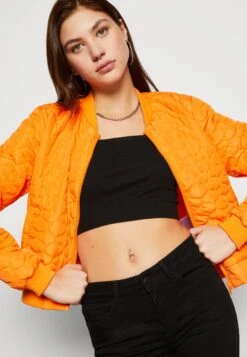 Noisy May Nmvivi- Bomberjacks - Vibrant Orange 11 Noisy May Nmvivi- Bomberjacks - Vibrant Orange -Mode Dameskleding Winkel 05469f1b49dc46118323447dff14832d