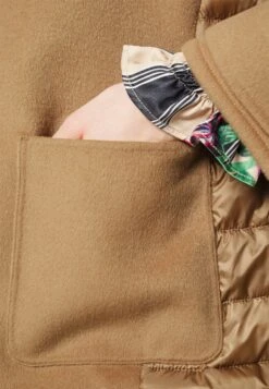 MAX & Co. Mela - Jas - Camel 17 MAX & Co. Mela - Jas - Camel -Mode Dameskleding Winkel 10c2f6556e634a99959deb1d902572bf