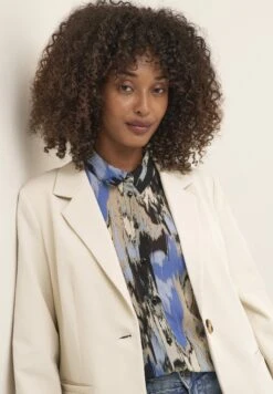 Kaffe Sakura - Blazer - Antique White 11 Kaffe Sakura - Blazer - Antique White -Mode Dameskleding Winkel 1329a9c9191542be9393618cc694e9ef