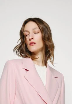 MARC CAIN Blazer - Soft Powder Pink -Mode Dameskleding Winkel 1372a02d59b8422091759f79ecf97753