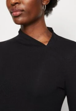 Anna Field Longsleeve - Black 13 Anna Field Longsleeve - Black -Mode Dameskleding Winkel 13c6a9645d9f4571a309e6a4f4cbeae5