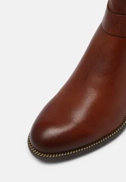 Tamaris Korte Laarzen - Maroon 17 Tamaris Korte Laarzen - Maroon -Mode Dameskleding Winkel 1af3e01522aa47678a725f6d1b110554