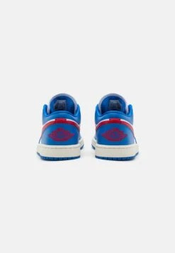 Air Jordan 1- Sneakers Laag - Sport Blue/Gym Red/White/Sail -Mode Dameskleding Winkel 1f59894c71474b9fa44ccabfb4b58134
