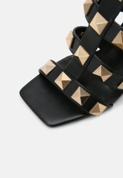 Steve Madden Capri - Sandalen - Black -Mode Dameskleding Winkel 230b9ba9c36b464dade89d6ce01a6876