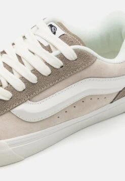 Vans Knu Skool Unisex - Skateschoenen - Beige/Light Brown/White -Mode Dameskleding Winkel 238d05ef32444177a29e31853b0263e3