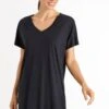 HANRO Laura - Nachtjapon - Midnight 1 HANRO Laura - Nachtjapon - Midnight -Mode Dameskleding Winkel 26d29d1b670e475199b0aab821a89f48