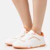 Sneakers Laag - White/Orange -Mode Dameskleding Winkel 28cb5d2d216347e481ba984f808de516