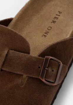 Pier One Leather Unisex - Pantoffels - Brown 13 Pier One Leather Unisex - Pantoffels - Brown -Mode Dameskleding Winkel 47364cdc1dcd4794860a5f6810594e6c