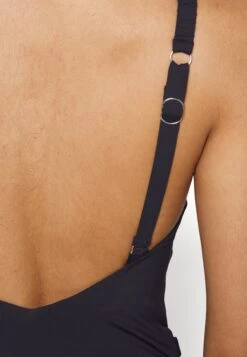 Seafolly Collective Gathered Strap One Piece - Badpak - Black 13 Seafolly Collective Gathered Strap One Piece - Badpak - Black -Mode Dameskleding Winkel 5bae8fbb5de0497badc61f6282569a05