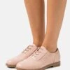 Veterschoenen - Rose Gold -Mode Dameskleding Winkel 5e9f2af9ccbc4aa69090680c562c61d9