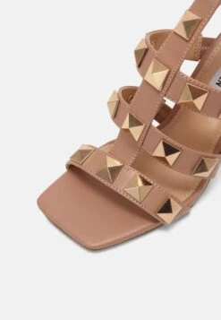 Steve Madden Capri - Sandalen - Nude -Mode Dameskleding Winkel 651110374baa4a95834595cb115f1df3
