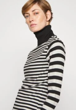 Leon Long Sleeve - Longsleeve - Zebra -Mode Dameskleding Winkel 743595dfb6274b09b26dd9942918a218