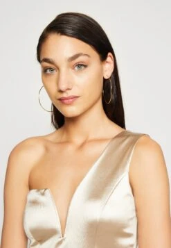 Wal G Evalina One Sleeve Maxi - Galajurk - Champagne 13 Wal G Evalina One Sleeve Maxi - Galajurk - Champagne -Mode Dameskleding Winkel 74a6dde286394af28f5dcc184f00701a