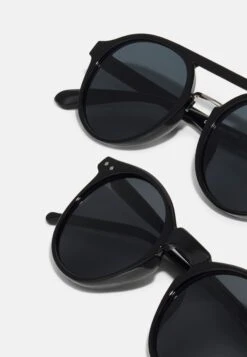 Pier One Unisex 2 Pack - Zonnebril - Black -Mode Dameskleding Winkel 74d856a3cce342899219470f656bd803