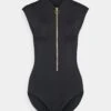 Seafolly Collective Zip Front One Piece - Badpak - Black 2 Seafolly Collective Zip Front One Piece - Badpak - Black -Mode Dameskleding Winkel 7a160b990e3d469bb37dd40e4beedd76
