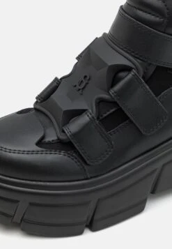 Steve Madden Trimmers - Sneakers Hoog - Black -Mode Dameskleding Winkel 7eaed5cff0ea43438c0e4484cc41dbf7