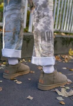 Ugg Korte Laarzen - Marrone 11 Ugg Korte Laarzen - Marrone -Mode Dameskleding Winkel 805545edaa1f4bd18248d04b1a641ed4