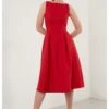 LELA Crew Neck Pleated Midi - Cocktailjurk - Red -Mode Dameskleding Winkel 81b8c424a7a6494bb0a4e77180bdbdf1