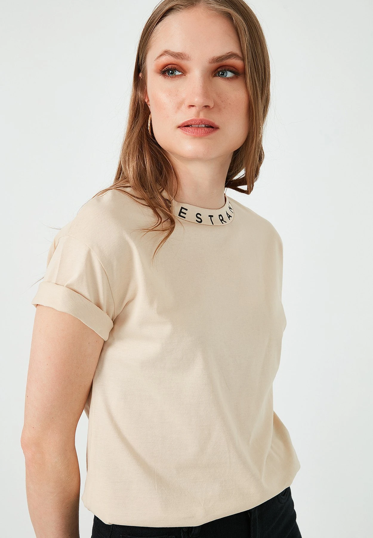 LELA Regular Fit - T-Shirt Print - Stone Colored 3 LELA Regular Fit - T-Shirt Print - Stone Colored