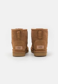 Ugg Classic Mini Regenerate - Korte Laarzen - Chestnut -Mode Dameskleding Winkel 8ebd3d97448e44159db529e77f739420