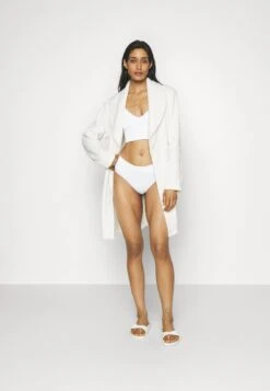 Mode Dameskleding Winkel -Mode Dameskleding Winkel 8f4f427bc86b42fb81987377a2926e9d