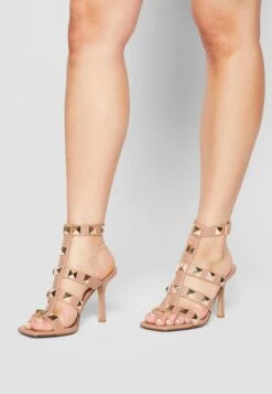 Steve Madden Capri - Sandalen - Nude -Mode Dameskleding Winkel 93baec227c1e4f15b6df048a87c9c4a4