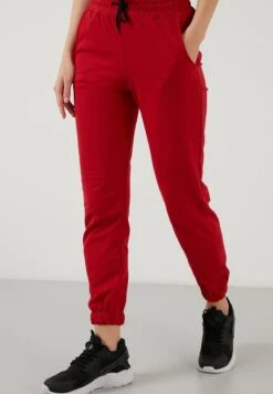 LELA Slim Fit - Trainingsbroek - Red -Mode Dameskleding Winkel 941f1ab7945a4fdc8dd45bde81ea7bf7