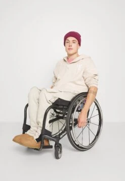 YOURTURN Unisex - Sweater - Beige 19 YOURTURN Unisex - Sweater - Beige -Mode Dameskleding Winkel 97f45a50f78b459ca857074e0f5a65aa