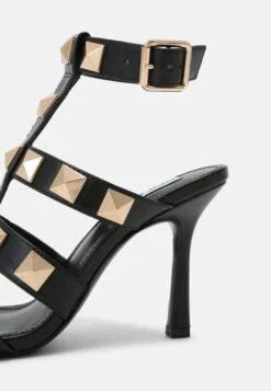 Steve Madden Capri - Sandalen - Black -Mode Dameskleding Winkel a0b571fa6d1047c2b9945b3664da910d