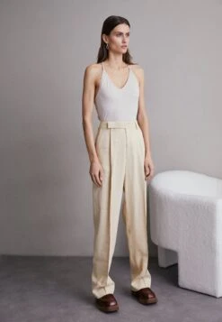 Filippa K Julie Trousers - Broek - Dusty Beige -Mode Dameskleding Winkel a2b5a2c7c35d4c6bbcce04b8d692d2e7