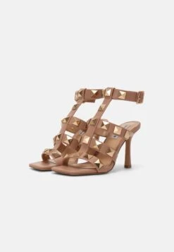 Steve Madden Capri - Sandalen - Nude -Mode Dameskleding Winkel a5e88f94fd93490380b44149ef8d9a16