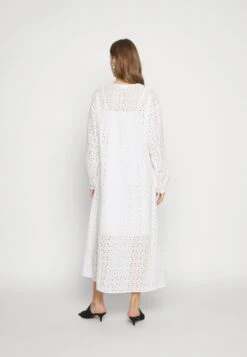 Minimum Pilma - Maxi-Jurk - White -Mode Dameskleding Winkel ab05af807c374b24a3dab9bb5168e773