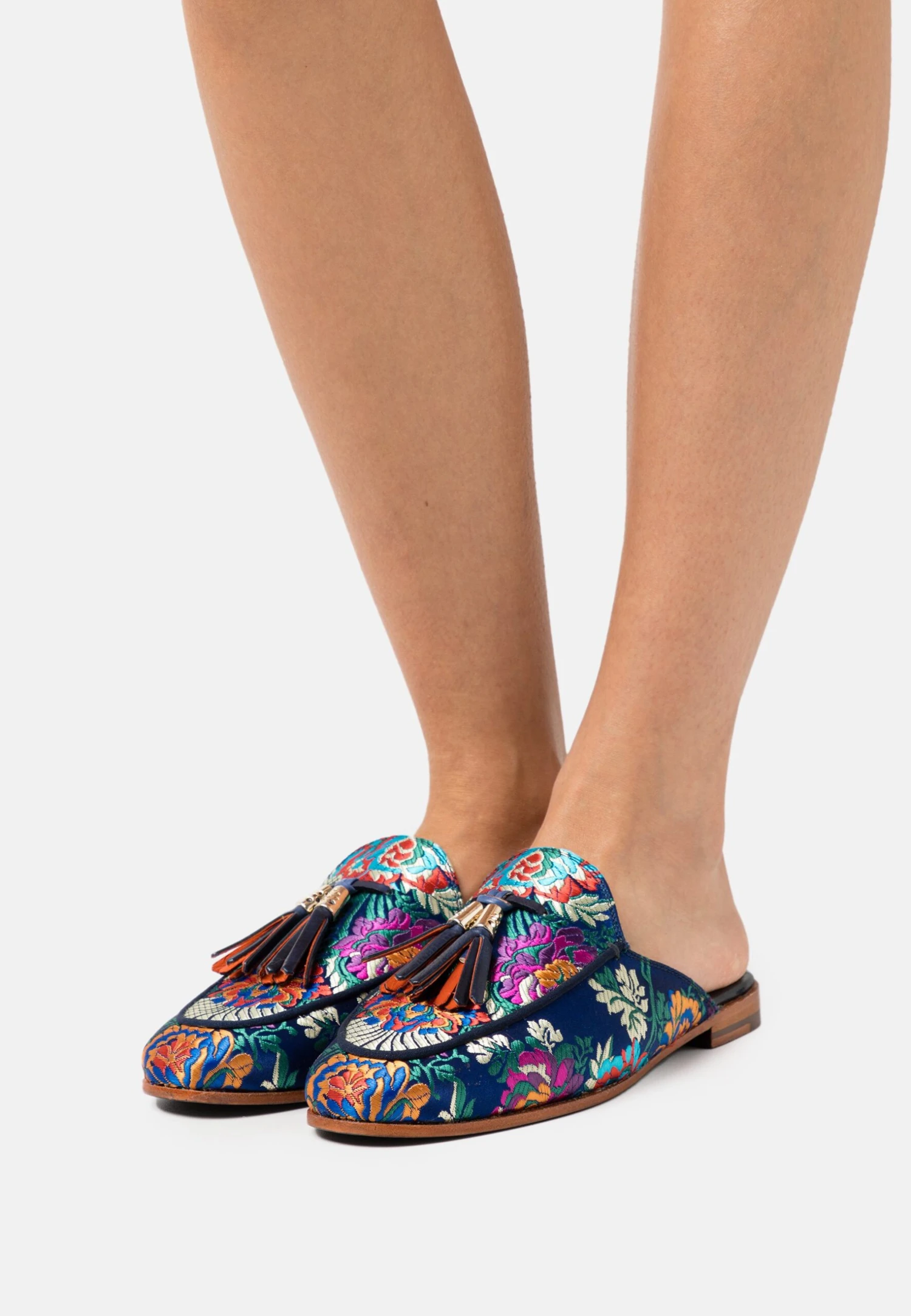 MELVIN & HAMILTON Scarlett 2 - Muiltjes - Korela/Navy/Orange/Gold/Rich Tan/Black/Natural 3 MELVIN & HAMILTON Scarlett 2 - Muiltjes - Korela/Navy/Orange/Gold/Rich Tan/Black/Natural