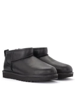 Ugg Korte Laarzen - Nero -Mode Dameskleding Winkel b16dc4de34f24fd7a785e8327f6ee8b0