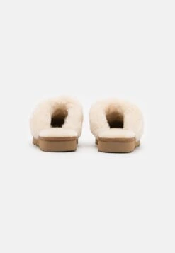 Ugg Cozy - Pantoffels - Cream -Mode Dameskleding Winkel b5571a74f6324f21a1659713442b57c9