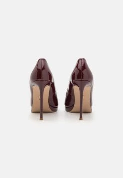 Steve Madden Klassy - Klassieke Pumps - Bordeaux -Mode Dameskleding Winkel b58faf743ee2465e8abeac97fbe6e763