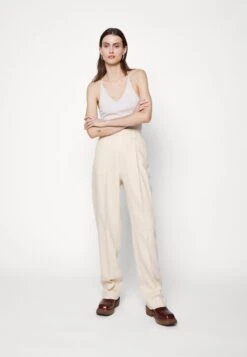 Filippa K Julie Trousers - Broek - Dusty Beige -Mode Dameskleding Winkel b7bb46acd26d443485bb70aba89425c6