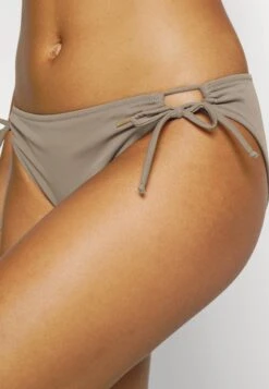 Bruno Banani Triangle Set - Bikini - Stone -Mode Dameskleding Winkel c8df7db524bf40d28ae07bd4c86a1468