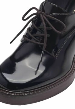 Tamaris Trotteur - Veterpumps - Mocca -Mode Dameskleding Winkel d248789a6a984bd39397100662817e7b