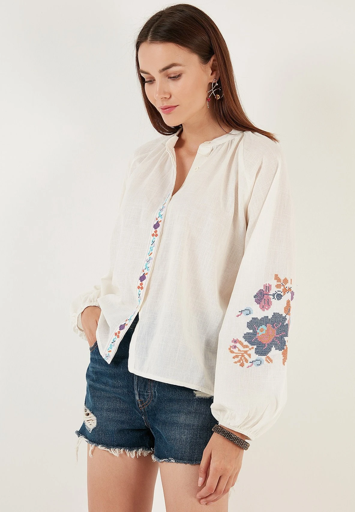 LELA Blouse - White 5 LELA Blouse - White - Afbeelding 3