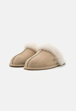 Ugg Scuffette - Pantoffels - Mustard Seed/Natural -Mode Dameskleding Winkel d95b8fa72fdd4e1ab77c492f1e561c8e