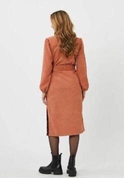 Moves Kilban - Blousejurk - Hot Sauce 11 Moves Kilban - Blousejurk - Hot Sauce -Mode Dameskleding Winkel dd9aa3086c134bc9b6e02706fe4a470f