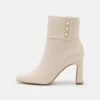 Anna Field Enkellaarsjes Met Hoge Hak - Beige -Mode Dameskleding Winkel e3f9d100b74249a9b82455e6a532f3aa