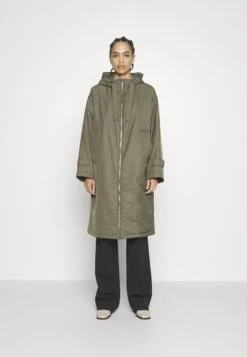 Marc O'Polo Coat Long Padded Fixed Hood Zipper Drawstring Waist - Parka - Olive Crop -Mode Dameskleding Winkel e8301f35293c4838b1beeb8452123219