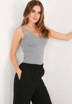 LELA Regular Fit - Top - Grey 7 LELA Regular Fit - Top - Grey -Mode Dameskleding Winkel f2a4c2bfe8e74a76a26e45f9cfdcf20f