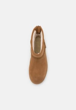 Ugg Classic Mini Logo Zip - Korte Laarzen - Chestnut 13 Ugg Classic Mini Logo Zip - Korte Laarzen - Chestnut -Mode Dameskleding Winkel f92e16fb60bc4ddfa7ea61b712375f9d