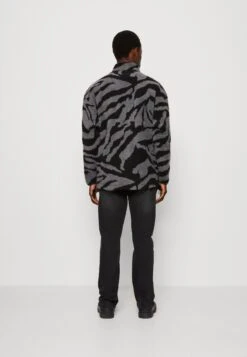 YOURTURN Unisex - Fleecejas - Grey -Mode Dameskleding Winkel fb0a0ae1914e4939bc76695f0267d638