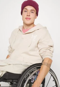 YOURTURN Unisex - Sweater - Beige 20 YOURTURN Unisex - Sweater - Beige -Mode Dameskleding Winkel fcdf41f2fda44f83b3a793fbcecee1cf